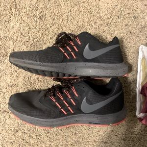 Men’s Nike Run Swift size 11.5